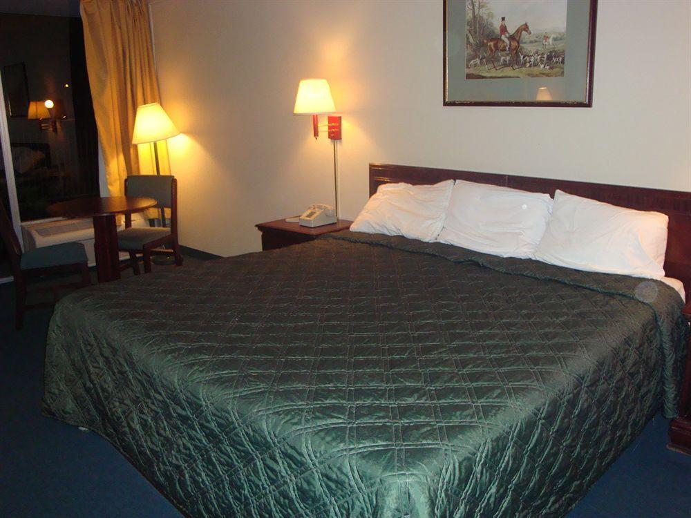 Econo Lodge แอชโบโร ภายนอก รูปภาพ